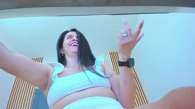 Snapshot of candela_collinss chatting on 12/27/24, 06:31 candela collinss online show from 12/27/24, 06:31