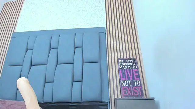 Snapshot of candela_collinss chatting on 03/17/25, 06:11 candela collinss online show from 03/17/25, 06:11