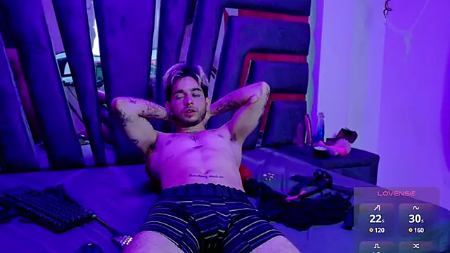 AliceandMax online show from 03/20/25, 05:15