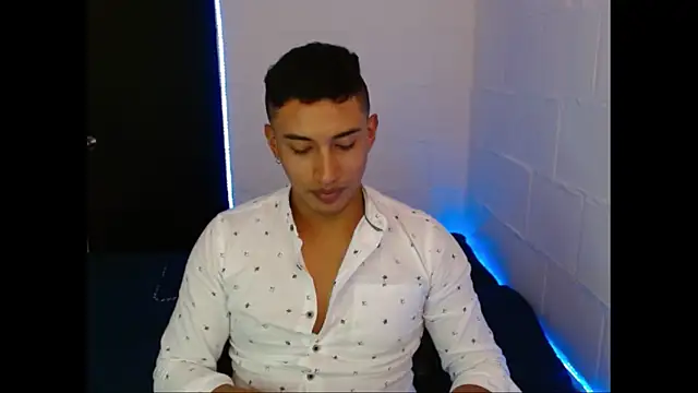 Snapshot of Davixx258 chatting on 02/20/25, 08:58 Davixx258 online show from 02/20/25, 08:58