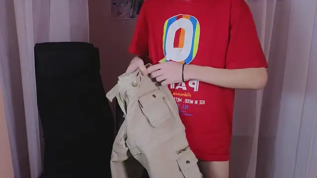 Snapshot of TommieH chatting on 02/08/25, 05:18 TommieH online show from 02/08/25, 05:18