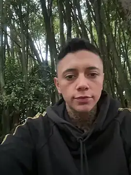 Snapshot of _PhillipBrown chatting on 12/03/24, 11:11 PhillipBrown online show from 12/03/24, 11:11