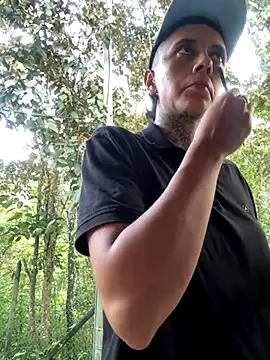 Snapshot of _PhillipBrown chatting on 12/04/24, 09:13 PhillipBrown online show from 12/04/24, 09:13