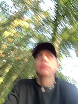 Snapshot of _PhillipBrown chatting on 12/06/24, 12:05 PhillipBrown online show from 12/06/24, 12:05