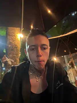 Snapshot of _PhillipBrown chatting on 01/21/25, 11:34 PhillipBrown online show from 01/21/25, 11:34