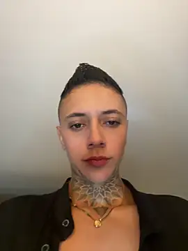 Snapshot of _PhillipBrown chatting on 02/02/25, 08:02 PhillipBrown online show from 02/02/25, 08:02