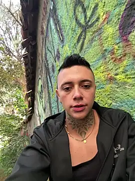 Snapshot of _PhillipBrown chatting on 09/11/25, 11:43 PhillipBrown online show from 09/11/25, 11:43