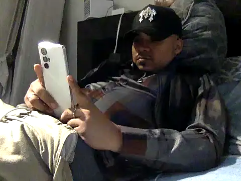 Snapshot of Sr_CobraHot chatting on 04/01/26, 02:45 Sr CobraHot online show from 04/01/26, 02:45