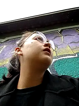 lara moon25 online show from 12/12/24, 03:27