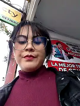 lara moon25 online show from 11/29/25, 07:06