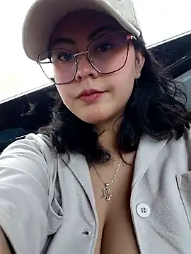 lara moon25 online show from 01/10/26, 06:31