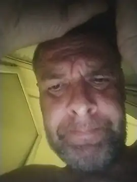 Snapshot of Andrzej-M chatting on 05/25/26, 11:44 Andrzej-M online show from 05/25/26, 11:44
