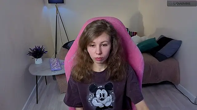 Lill Mary online show from 02/19/25, 06:00