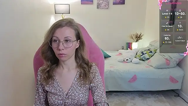 Lill Mary online show from 10/16/25, 03:40