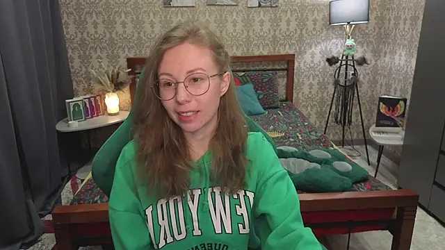 Lill Mary online show from 03/26/26, 02:39