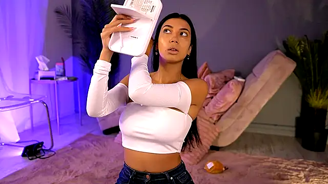 BetsyGonzale online show from 09/11/25, 04:12