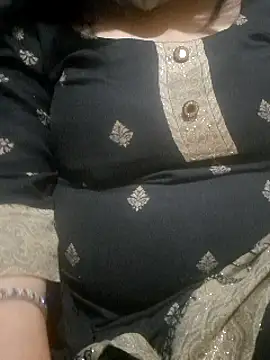 Snapshot of Bbw_Juice_Wife chatting on 01/23/25, 11:37 Bbw Juice Wife online show from 01/23/25, 11:37