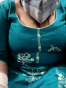 Snapshot of Bbw_Juice_Wife chatting on 02/21/25, 10:50 Bbw Juice Wife online show from 02/21/25, 10:50