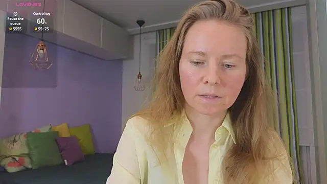 Snapshot of JanePearl chatting on 12/13/24, 10:13 JanePearl online show from 12/13/24, 10:13