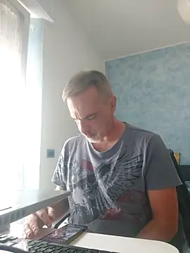 Snapshot of Marcolino183 chatting on 07/06/26, 12:46 Marcolino183 online show from 07/06/26, 12:46