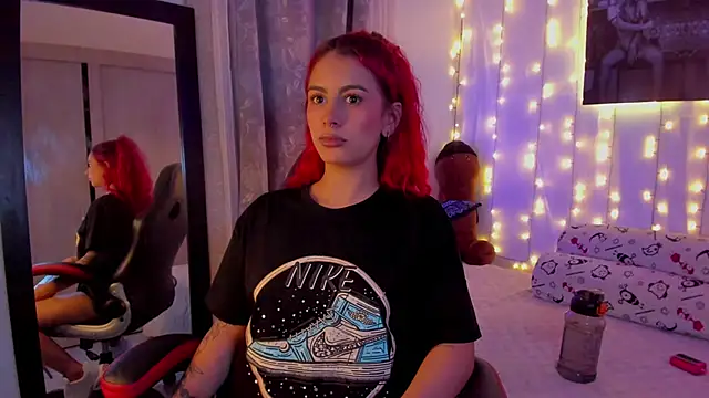 Sophiee Hill online show from 01/31/25, 05:51