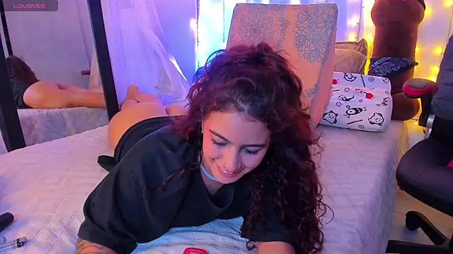 Sophiee Hill online show from 03/05/25, 08:43