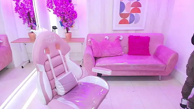 Gabby evanns online show from 10/17/25, 12:08