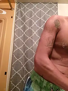 LargeDominoes online show from 04/06/26, 04:46