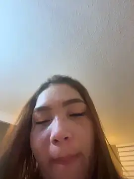 WhiteWomen online show from 09/10/25, 11:27