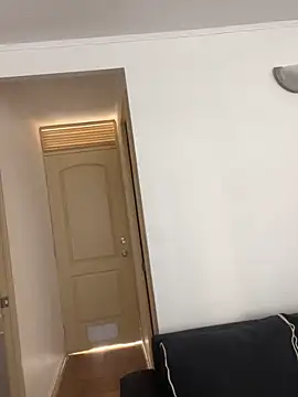 WhiteWomen online show from 11/24/25, 07:46