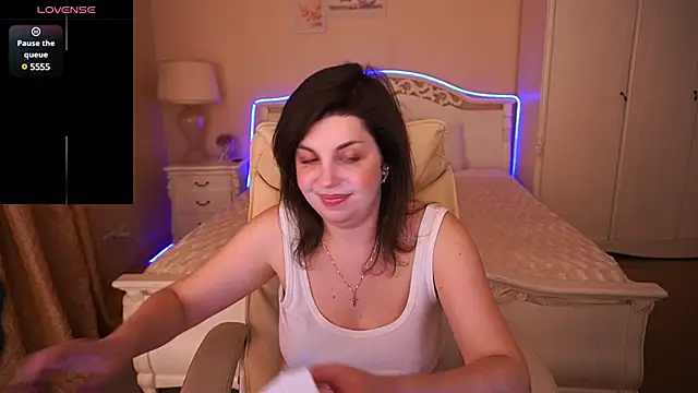 MirandaWong online show from 03/22/25, 04:15