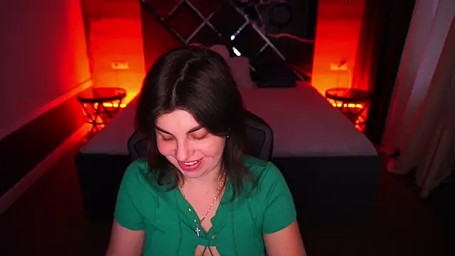 MirandaWong online show from 11/07/25, 06:46