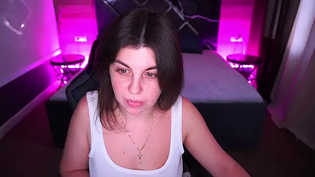 MirandaWong online show from 11/13/25, 06:45