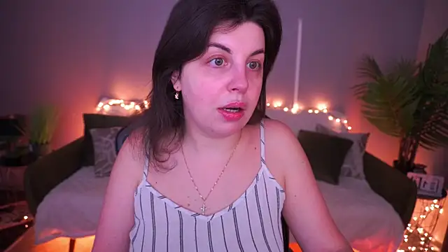 MirandaWong online show from 03/15/26, 05:46