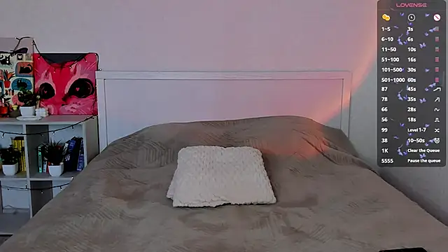 LittleKiitten online show from 09/13/25, 01:22