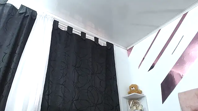 Kitten Hot  online show from 10/23/25, 10:19