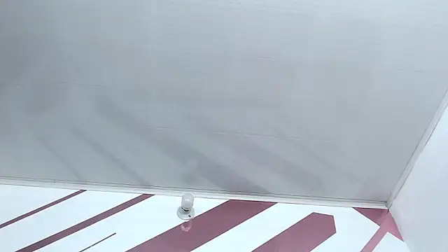 Kitten Hot  online show from 11/15/25, 02:31