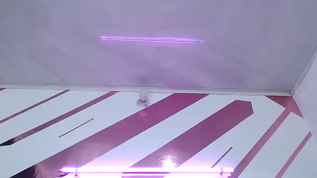 Kitten Hot  online show from 02/07/26, 11:36