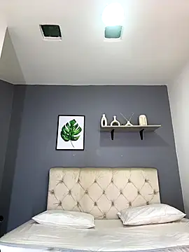 Soe Lara online show from 09/20/25, 10:49