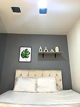 Soe Lara online show from 11/17/25, 11:27