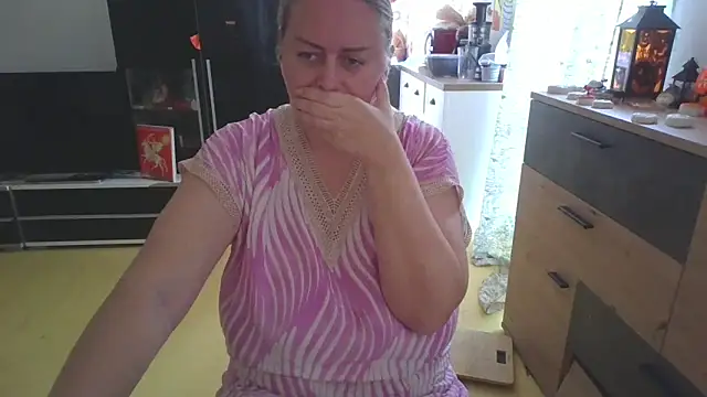 Meliss Official9 online show from 10/12/25, 08:46