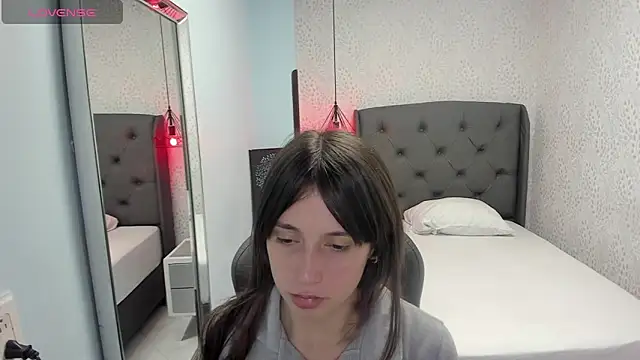 MAGNOLEROY online show from 11/28/25, 12:30