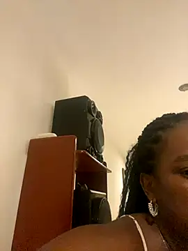 Snapshot of AkiraHomers chatting on 12/04/24, 04:32 AkiraHomers online show from 12/04/24, 04:32