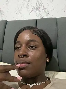 Snapshot of AkiraHomers chatting on 12/10/24, 06:06 AkiraHomers online show from 12/10/24, 06:06