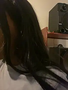 Snapshot of AkiraHomers chatting on 12/18/24, 12:32 AkiraHomers online show from 12/18/24, 12:32