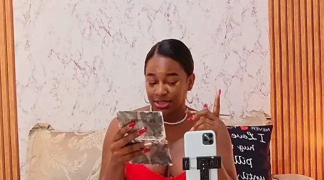 Snapshot of AkiraHomers chatting on 03/10/25, 12:26 AkiraHomers online show from 03/10/25, 12:26