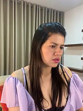 Snapshot of Alice_Biel chatting on 12/27/24, 12:50 Alice Biel online show from 12/27/24, 12:50