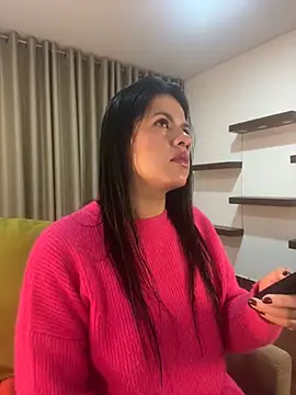 Snapshot of Alice_Biel chatting on 12/27/24, 10:45 Alice Biel online show from 12/27/24, 10:45