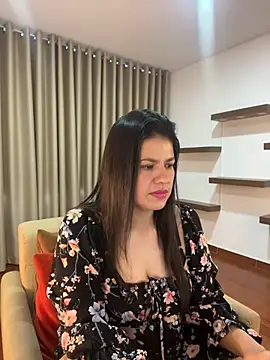 Snapshot of Alice_Biel chatting on 01/05/25, 09:03 Alice Biel online show from 01/05/25, 09:03