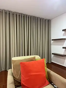 Snapshot of Alice_Biel chatting on 01/11/25, 02:09 Alice Biel online show from 01/11/25, 02:09